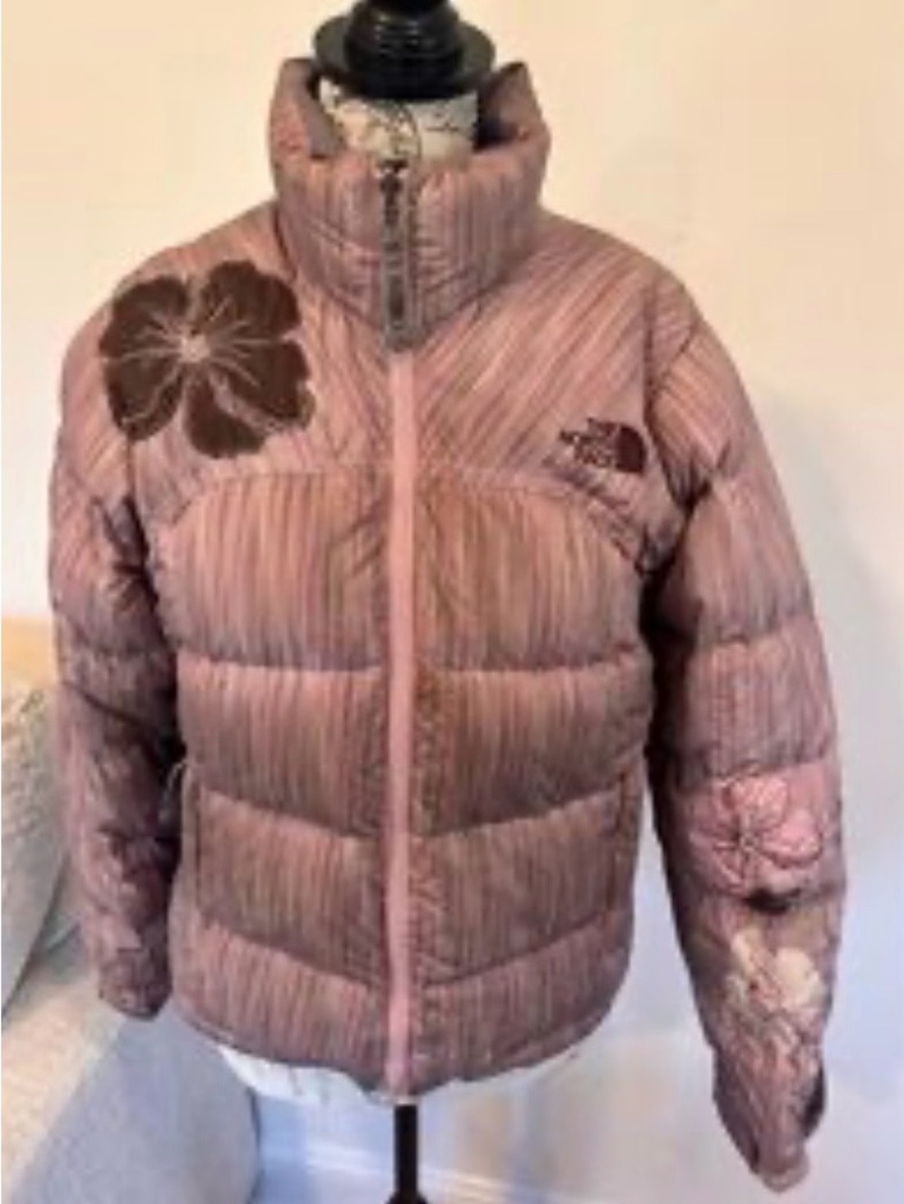 WS-EUC The North Face 700 Special Edition Puffer Jacket with Floral Detail.